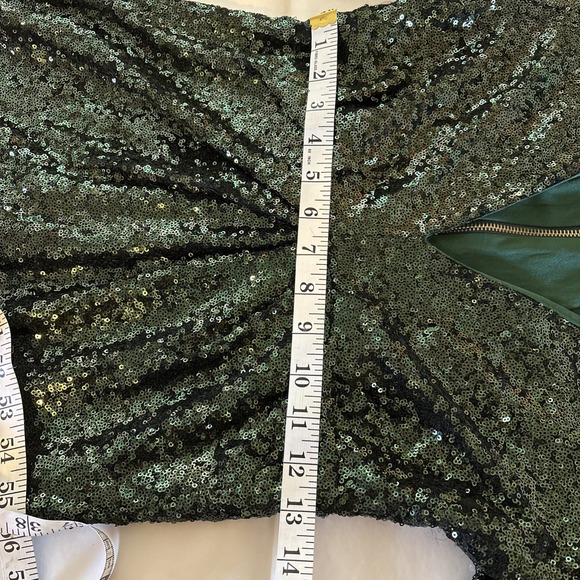 Charlotte Russe Emerald Sequin Dress Jr SzM Deep V Long Sleeve Mini Exposed Zip - Picture 8 of 14